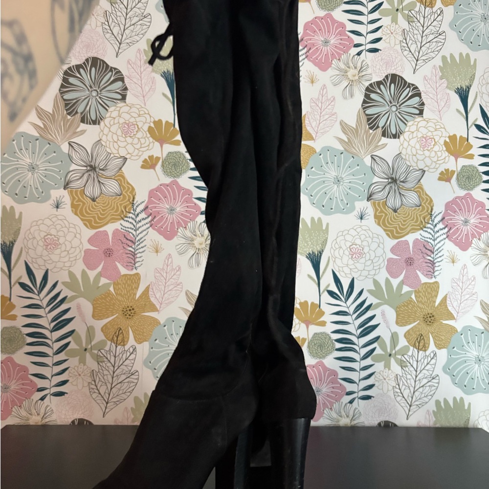 Elegant Black Over-the-Knee Boots